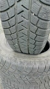 Predám 4 zimné pneumatiky 215/65 R16 98T Michelin - 1