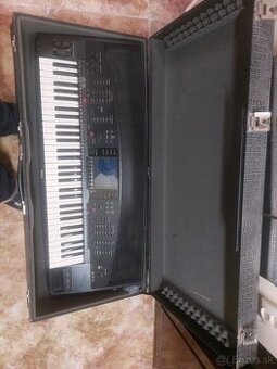 Yamaha PSR 7000