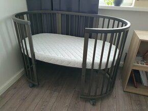 Stokke postielka Sleepi Hazy grey vrátane príslušenstva