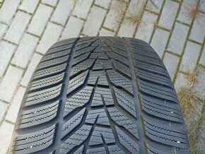 Zimné pneu Hankook Winter Icept Evo 245/35 R20 XL - 1