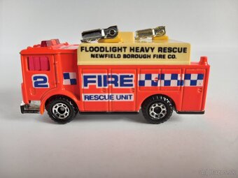 MATCHBOX - MACK AUXILIARI POWER TRUCK - POZRI DETAILNÉ FOTO