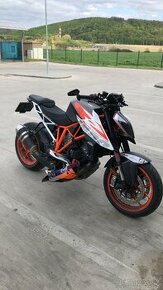 KTM 1290 Superduke r