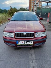 Škoda Octávia 1.6 benzín sedan