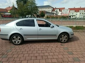 ŠKODA OCTAVIA 2 1.6 MPi