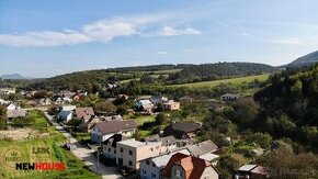 Slnečný a rovinatý pozemok v slepej ulici určený na výstavbu