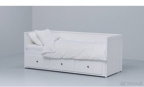 Hemnes postel slonovinovej farby plus 2 matrace