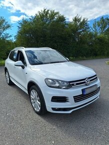 Volkswagen Touareg R-line 3.0 TDI .V6