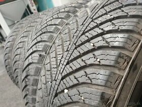 215/65R15 Kumho Solus HA31