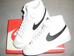 NIKE BLAZER MID 77 vel 39