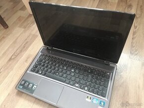 Lenovo IdeaPad Z580 model 20135 - POKAZENY NA SUCIASTKY