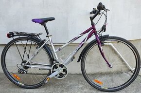 Cestný trekingový bicykel 18 rám, 28 kolesá, SVETLÁ