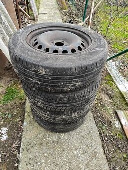 Sada kolies s pneumatikami 195/65 R15