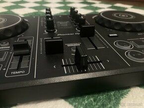 Pioneer DDJ-200 konzola