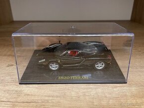 1:43 model Enzo Ferrari