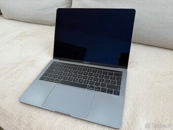 Apple MacBook Pro 13" (2019) s Touch Barom