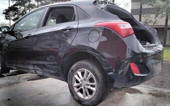 Hyundai i30 1.6 CRDI 2012 predám RIADENIE, ELEKTRICKY STLPIK - 1