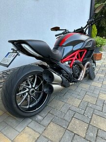 Ducati Diavel Carbon 1200