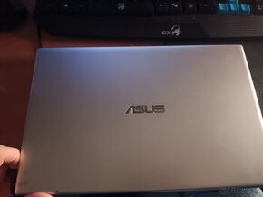 Asus VivoBook 14