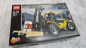 Predám LEGO Technic 42079 Heavy Duty Forklift - 1
