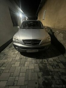 Predám na diely v celku KIA Sorento r.v 2006 - 1