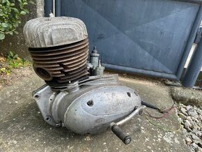 Motor na Jawa 250 / 559