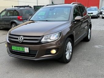 ►►VW TIGUAN 2,0 TDI 4x4 - 130 KW, AUTOM.PARKOVÁNÍ, NAVI