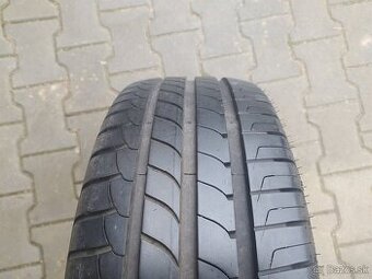 Letné pneu Goodyear EfficientGrip 205/55 R16