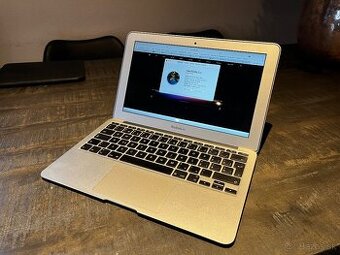 Apple MacBook Air 11" Early 2014