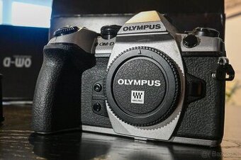 Olympus OM-D E-M1 Mark II