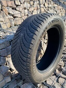 Celoročné pneumatiky Goodyear 235/55 R18 SUV, 8 mm, ako nové