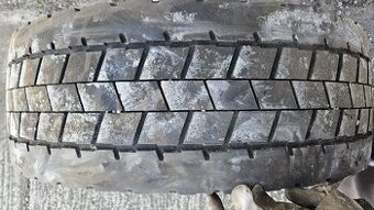 Predam pneumatiky 295/60 R22.5 - 1