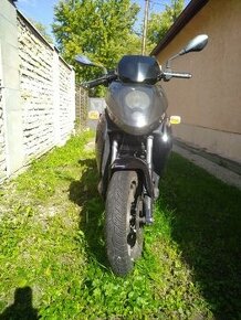 skuter Benelli Macis 125 16" pneu 8,6 kW - 1