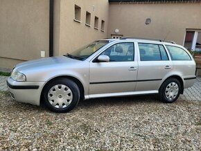 ŠKODA OCTAVIA TOUR 1.6 75KW BENZÍN