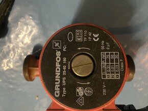 Obehové čerpadlo Grundfos UPS 25-40 180