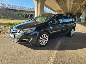 Opel ASTRA J ST