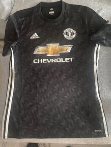 Dres Manchester United