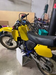 Suzuki rm 125