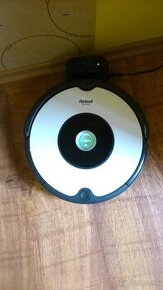 Robotický vysávač iRobot Roomba 605