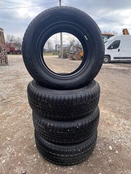 Celoročné pneu GoodYear Wrangler HP R17