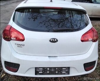 Kia Ceed 1.4 2017 predám PIATE DVERE, ZADNÉ SVETLÁ, MOTOR