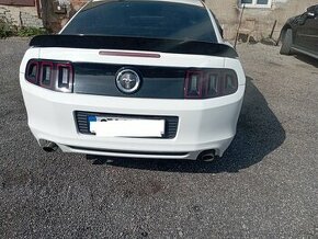 FORD MUSTANG 3,7L V6 RV 2014 227KW CZ. TP POJIZDNÉ, - 1