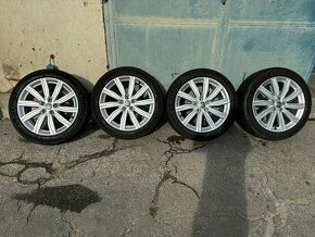 245/45 R19 102V zimné 5x112 R19 Audi - 1