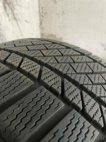 255/40 R18 Continental Zimne