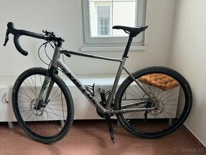 Gravel bicykel Kellys Soot 50