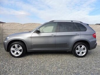 BMW X5 3.0D 4x4 XENONY 7MÍST EXTRA