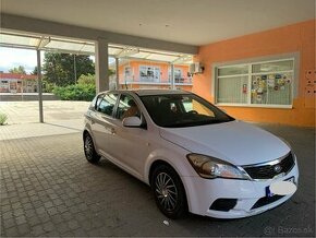 Kia Ceed 1.4 77kw 2011 - 1