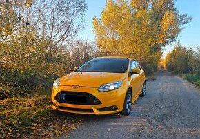 EcoBoost Focus 2.0 SCTi ST R Zltá