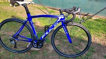 Cestný bicykel Ultegra R8000