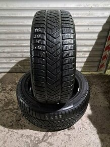 Pirelli zimné 255/45/R19