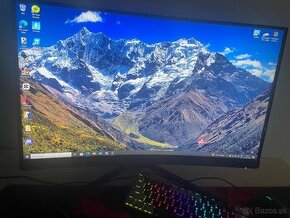 PC zostava + monitor